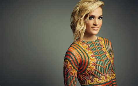 Images > Celebrity > Carrie Underwood